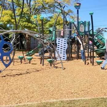 Veterans Park playground